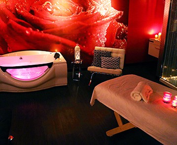 VIP Penthouse Suite Massage Room for Adult Massage